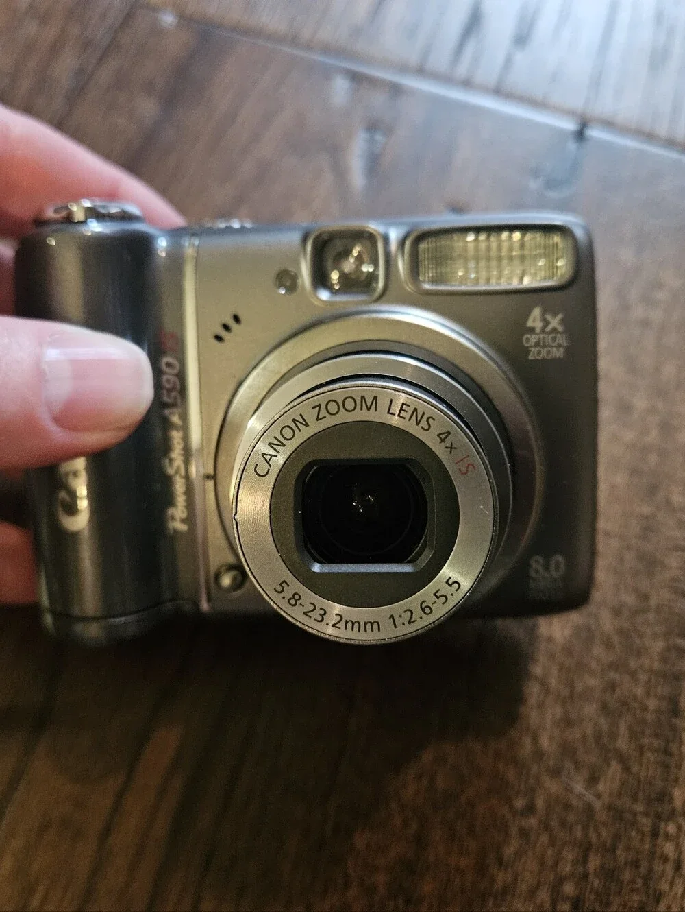 Canon PowerShot A590 IS 8.0mp Compact Point Shoot Digital Camera W/ SD Card, Bag